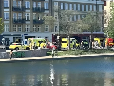 В Копенгагене автомобиль влетел в толпу людей на мосту королевы Луизы