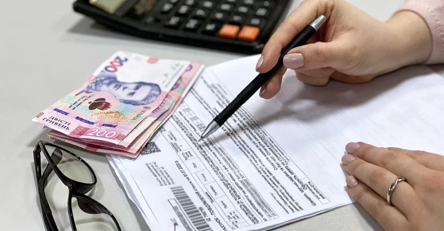 Изменения в коммуналке и субсидиях и появление бензина со спиртом: что ожидает украинцев в мае