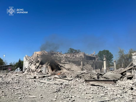 Армія РФ авіабомбою знищила пожежну частину у Куп'янську