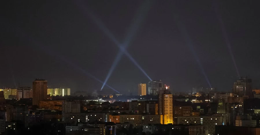 Російська армія випустила вночі по Україні 165 ударних дронів