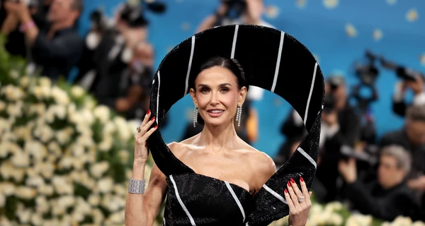 Вбрання зірок на Met Gala 2025: Зендея в Louis Vuitton, Демі Мур в Thom Browne