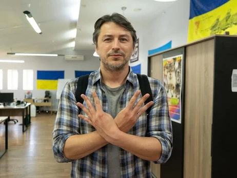 Сергей Притула показал архивное фото с мамой и родным братом