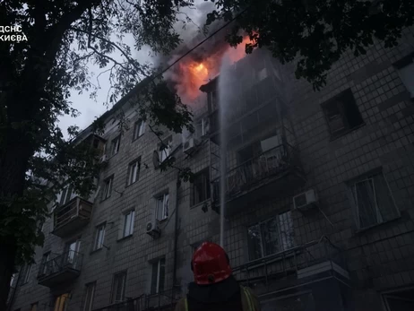 Росія атакувала Київ ракетами та дронами, є загиблі, серед постраждалих діти