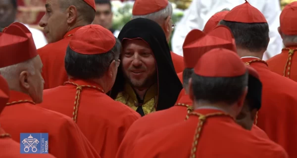 Єдиний українець на конклаві кардинал Микола Бичок прибув у Ватикан