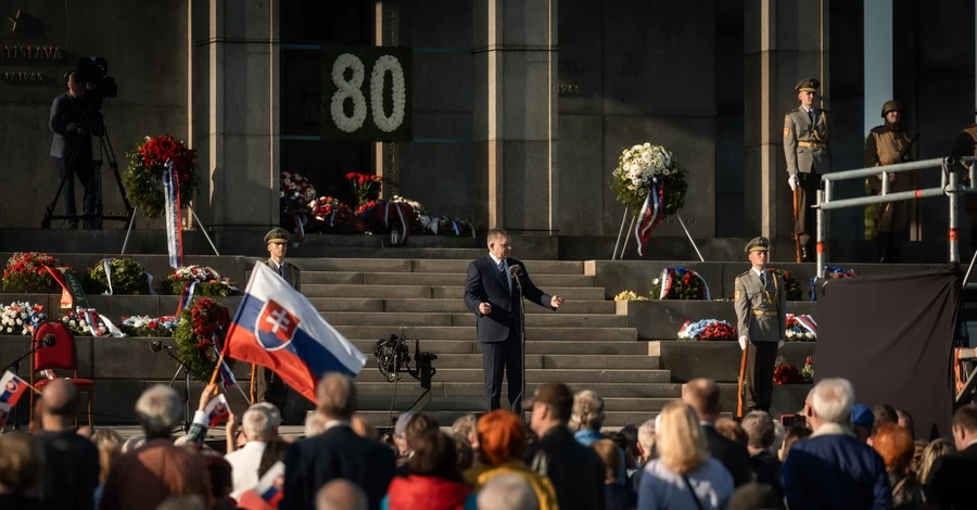 Парад цинизма, желчи и лжи, - Зеленский о 9 мая в Москве