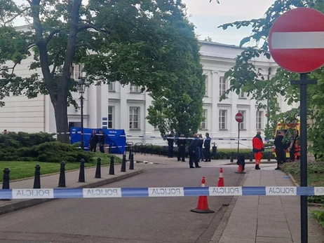 В Варшавском университете объявили Дни траура из-за гибели сотрудницы, которую убил нападающий с топором