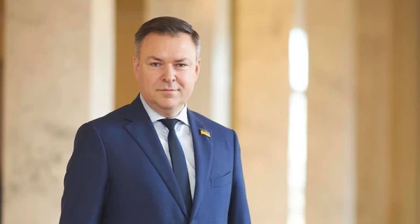 Голова оборонного комітету Ради заявив, що “люто ненавидить бусифікацію”