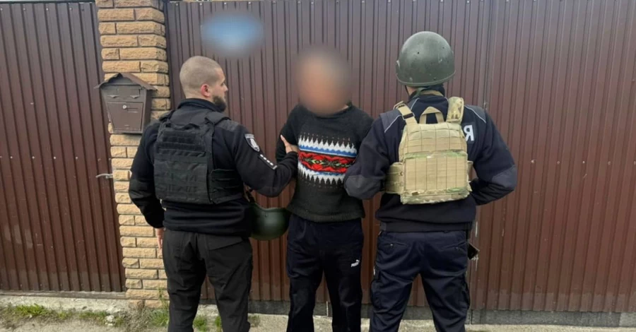 Стрілянина у Софіївській Борщагівці: чоловік вбив сусідів зі зброї, яку вони йому продали