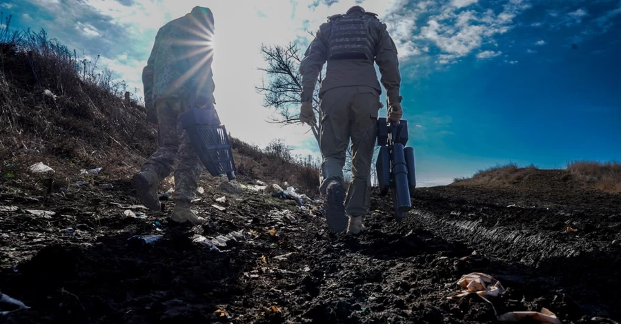 Бійці ГУР за допомогою дронів відбили побратимів із полону у росіян
