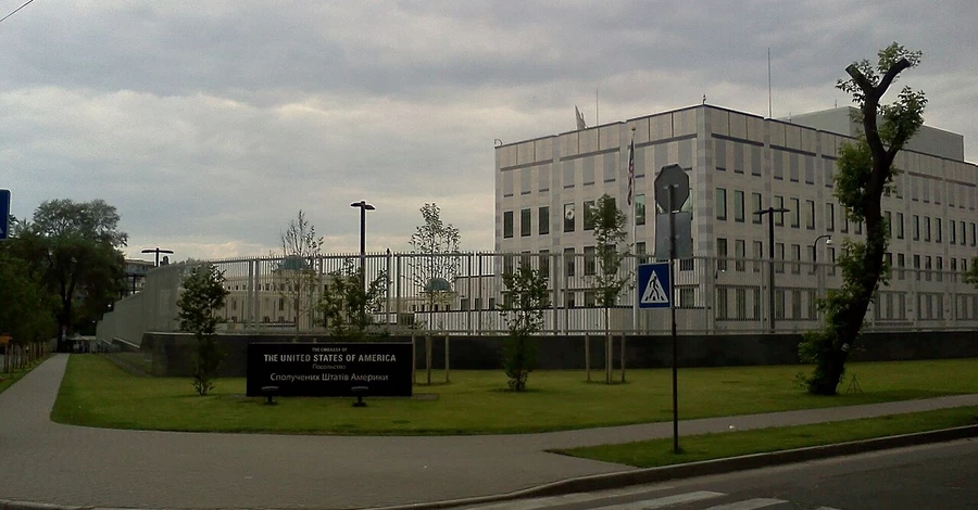 У посольстві США попередили про можливу масштабну атаку найближчими днями