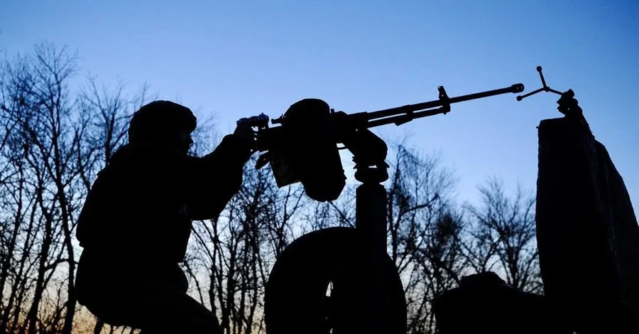 В ночь на начало «великого перемирия» Россия атаковала Украину десятками дронов и КАБов