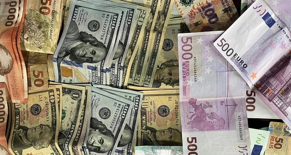 Євро замість долара: навіщо НБУ хоче поміняти основну валюту