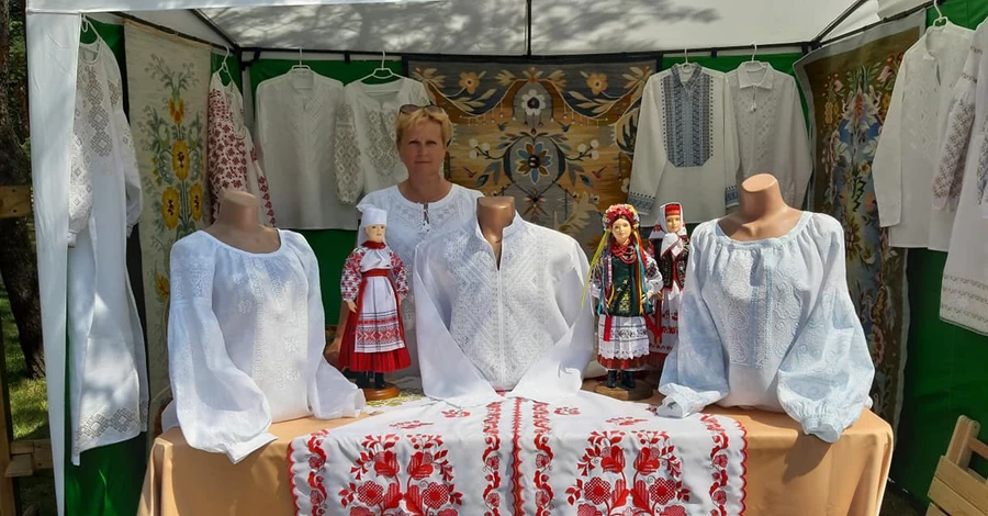 Майстриня з Решетилівки: Вишита сорочка «білим по білому» - це як одяг от-кутюр