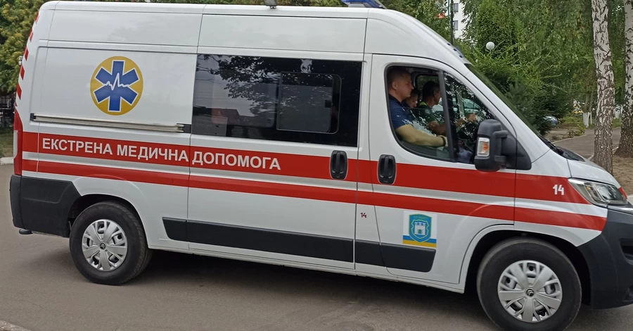 Россияне ударили дронами по Казачьей Лопани – атаковали мирных людей, а потом «скорую», приехавшую к раненым