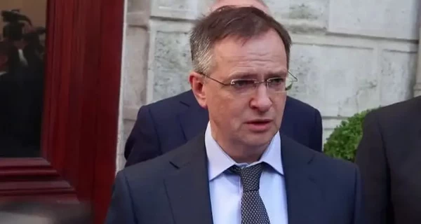 Представитель Кремля Мединский сбежал после вопроса о 