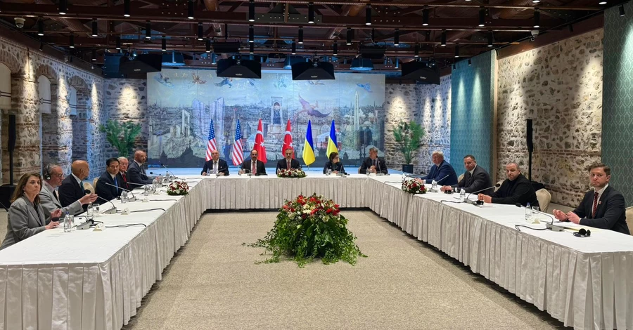 Переговори України та Росії у Стамбулі: що обговорювали та про що домовилися