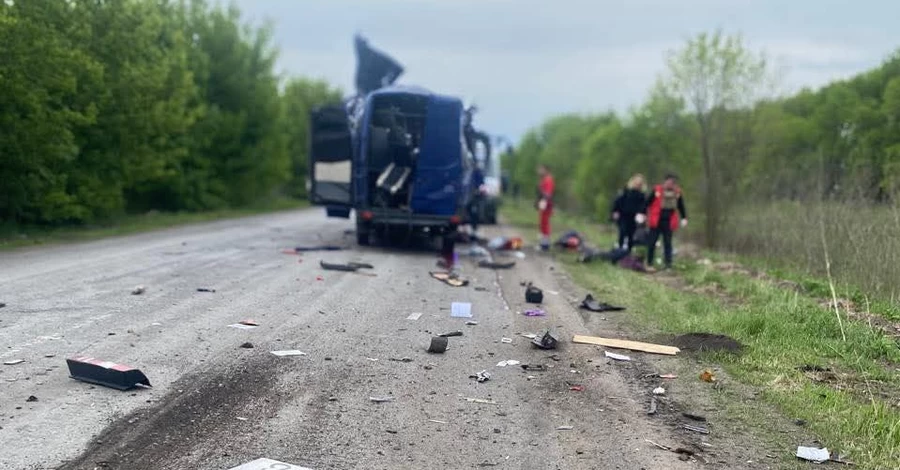В атакованном РФ автобусе были женщины, ехавшие на эвакуацию, - мэр Белополья
