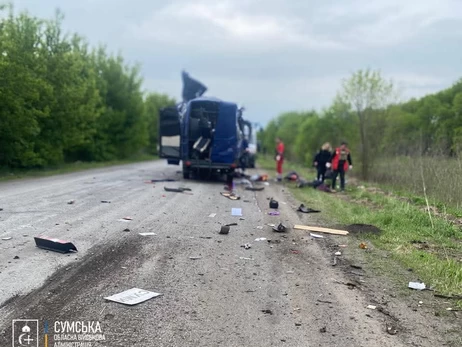 В атакованном РФ автобусе были женщины, ехавшие на эвакуацию, - мэр Белополья