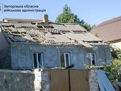 Россияне всю ночь обстреливали Запорожскую область, а на Херсонщине ранили 8 человек