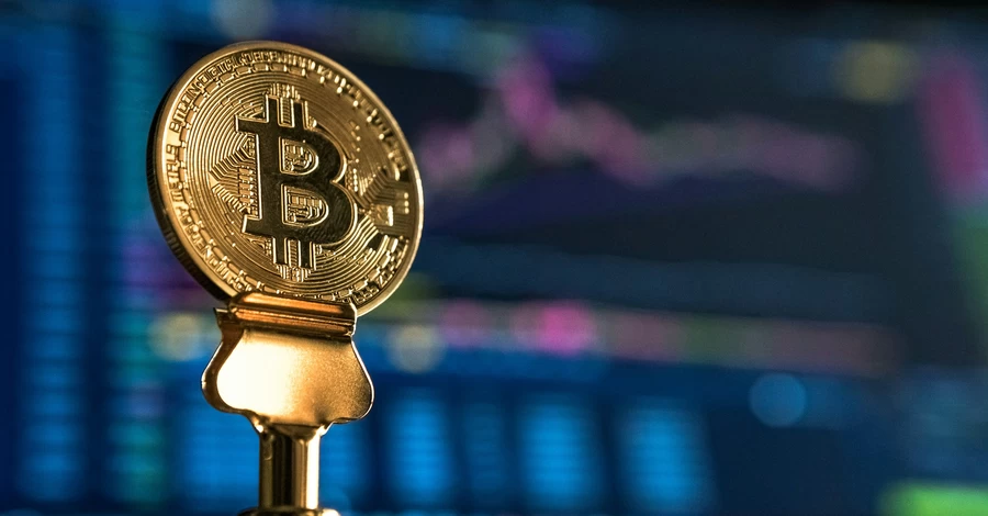 Биткоин впервые превысил отметку в 111 000 долларов