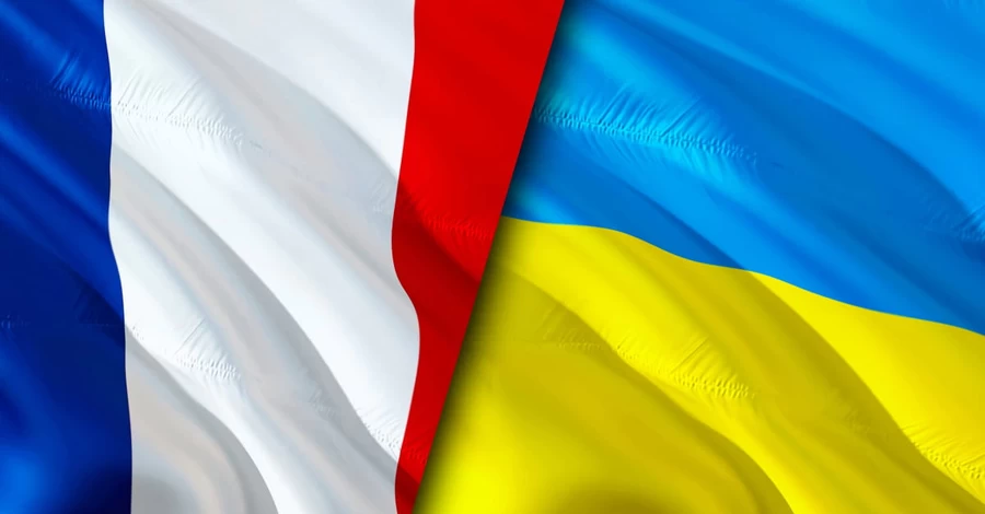 Відтепер медикам з України у Франції буде легше працювати за фахом