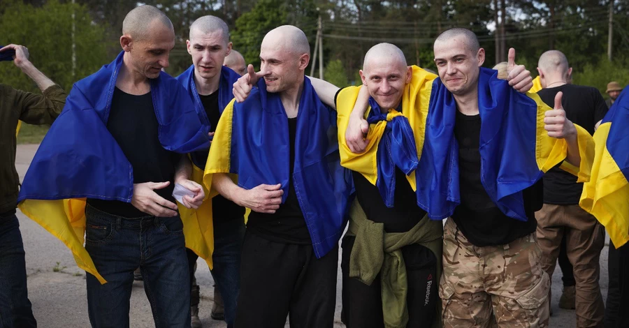 Перші 390 українців повернулися додому в рамках обміну 