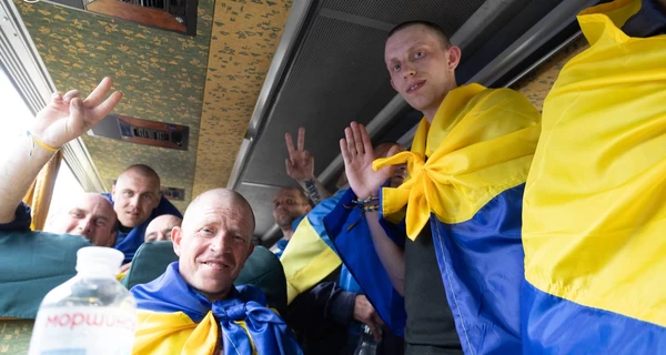 Омбудсмен показав кадри першого дзвінка звільненого захисника: 