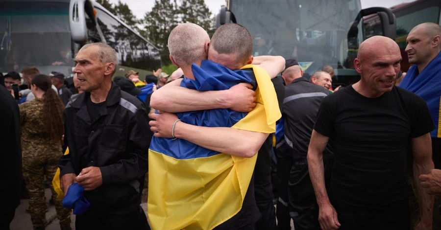 Украина и Россия обменялись пленными: домой вернулись еще 303 наших защитника