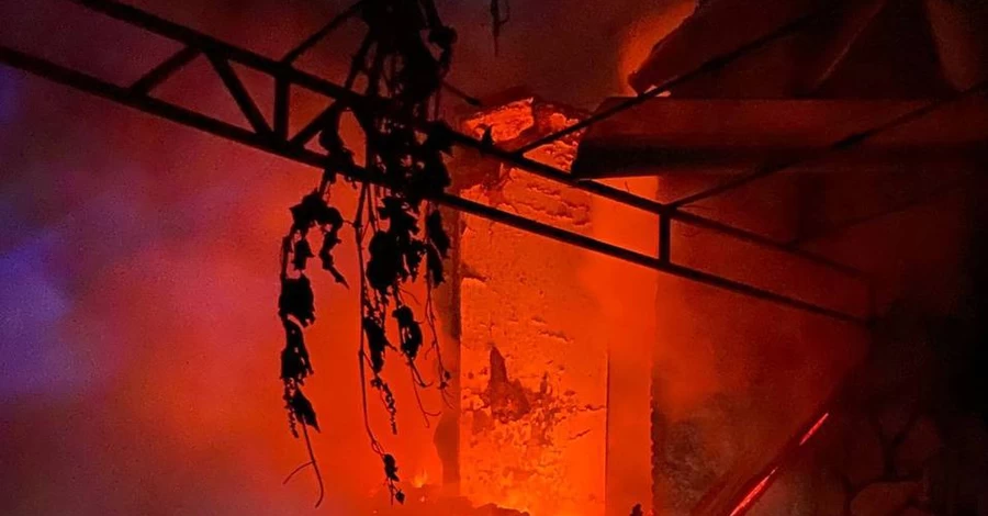 Росія атакувала Одещину, горів газовий трубопровід, постраждав підліток