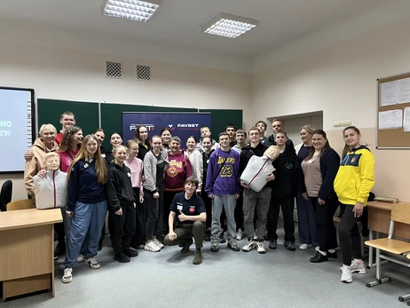 Факт. Favbet Foundation та FAST навчають рятувати життя: новий етап тренінгів для учнів спортивного ліцею