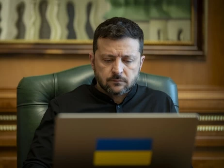 Зеленский поздравил с Днем независимости народ Грузии, против властей которой Украина ввела санкции