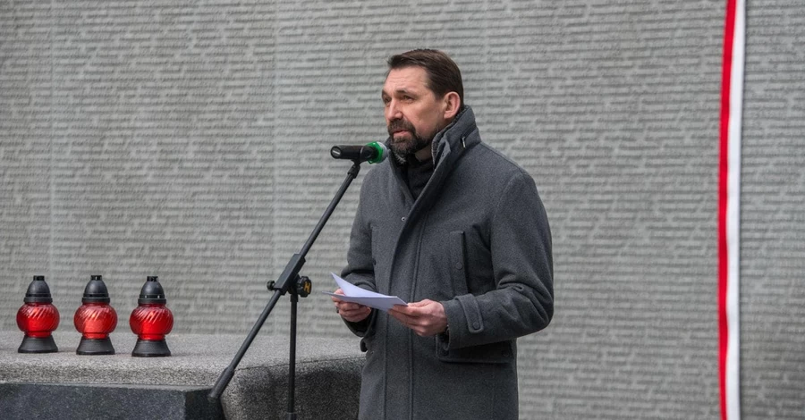 Культурні діячі ініціювали відставку міністра Точицького через звільнення директора Лаври
