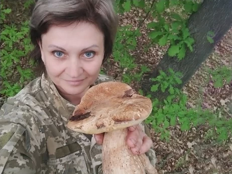 Грибний сезон: де вже збирають відрами, а куди їхати за білими у червні