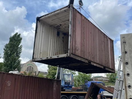 Комунальники демонтували ринок біля Центрального вокзалу Києва