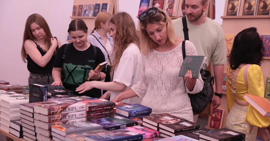 Какие книги больше всего покупали на 