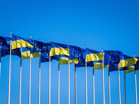 Зеленский подписал закон, который открывает Украине доступ к европейскому роумингу