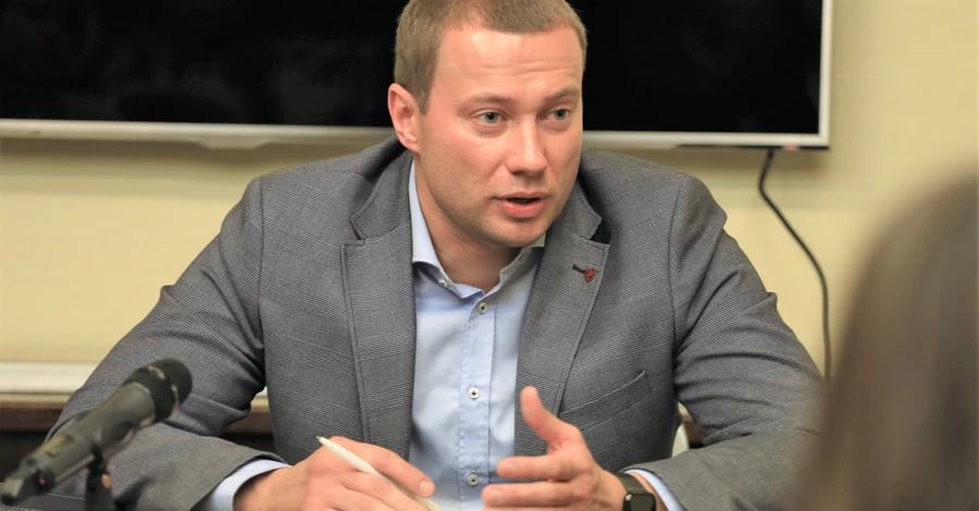 Детективи НАБУ повідомили про підозру керівнику АМКУ та його дружині