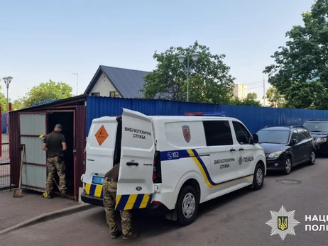 В Киеве взорвался мусорный бак, двое мужчин травмированы