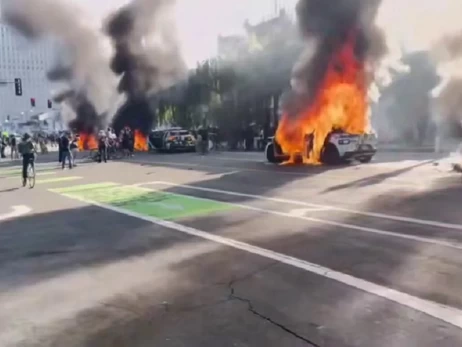 У Лос-Анджелесі тривають протести проти політики Трампа, для приборкання направили нацгвардію