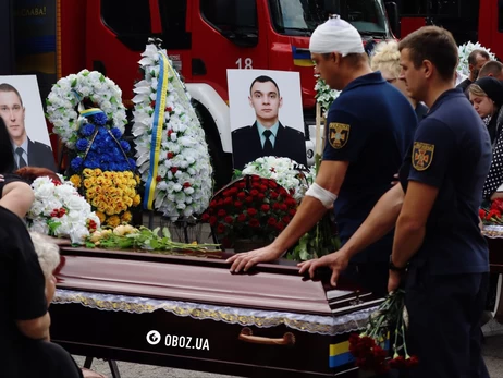 У Києві попрощались з трьома рятувальниками, які загинули від російського удару