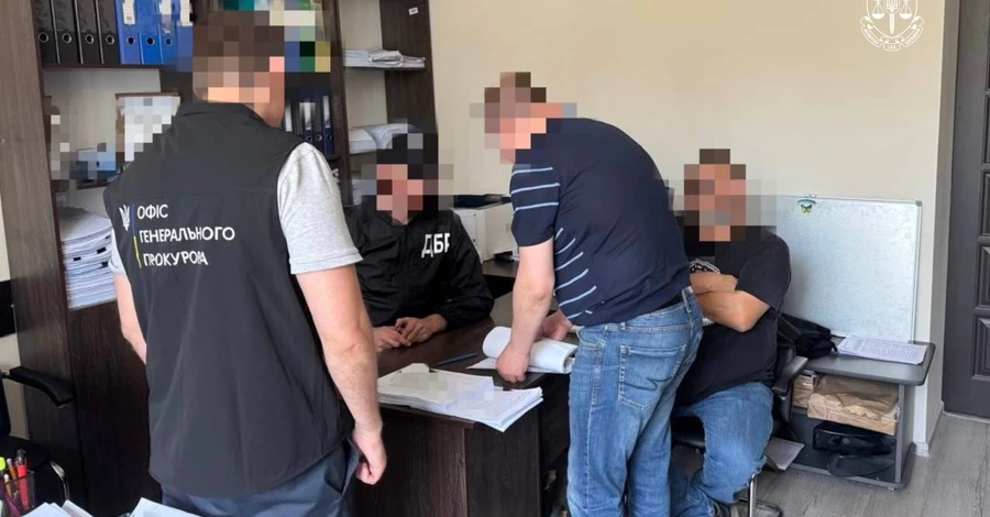 Экс-начальнику управления ВСУ сообщили о подозрении в незаконном обогащении и хранении оружия