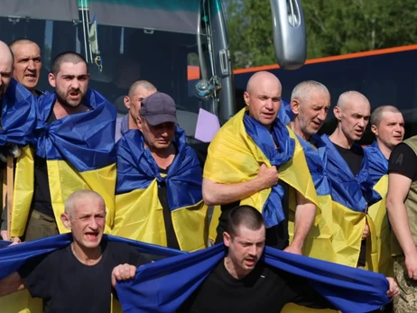 Україна та РФ провели другий етап нового обміну полоненими - додому повернулися тяжко поранені бійці