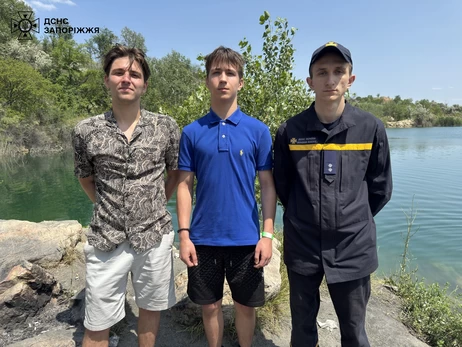 В Запорожье двое друзей спасли жизнь парню, который тонул