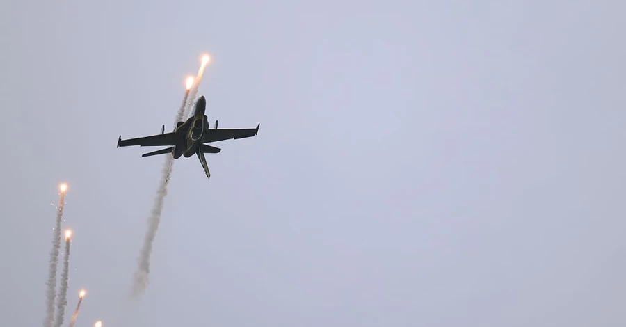 У небі над Польщею британські винищувачі перехопили літак РФ
