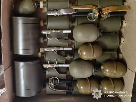 Поліція провела майже 1000 обшуків по всій країні в рамках спецоперації з вилучення зброї