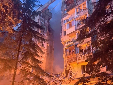 У Києві загинули щонайменше 19 людей - розбір завалів триває