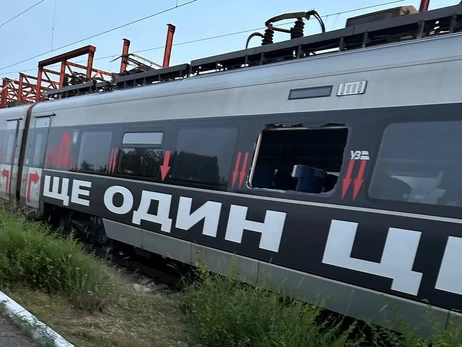 У Києві росіяни пошкодили потяг 