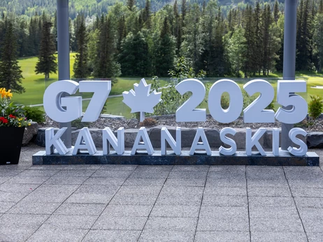 Владимир Зеленский раньше времени вернулся в Украину с саммита G7