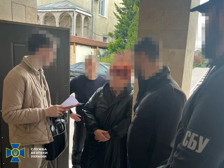 Одеські чиновники розікрали бюджетні гроші, які виділили на поховання військових