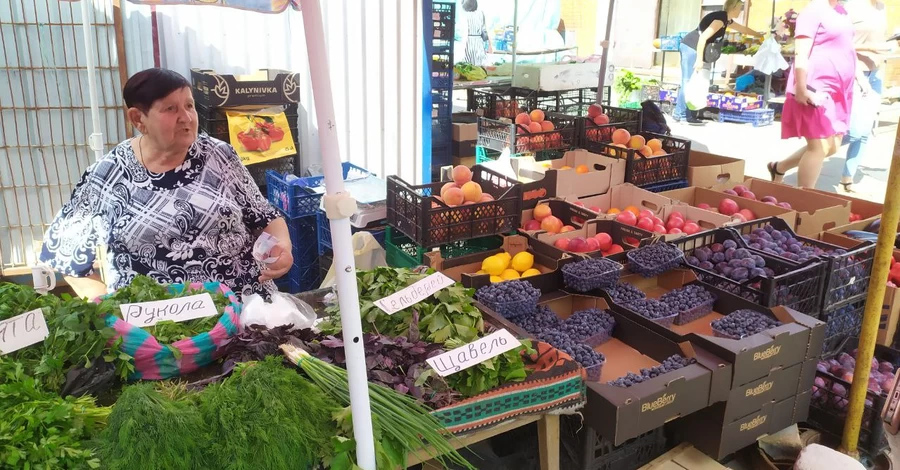 Хліб та м'ясо подорожчають, овочі – навпаки: прогноз на продуктові ціни до середини літа